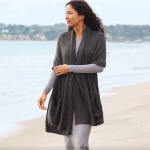Barefoot Dreams Cozy Chic lite Gray Women's Sweater